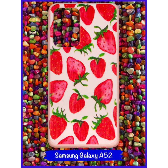 Чехол дизайнерский для Samsung Galaxy A52. Большая клубника.